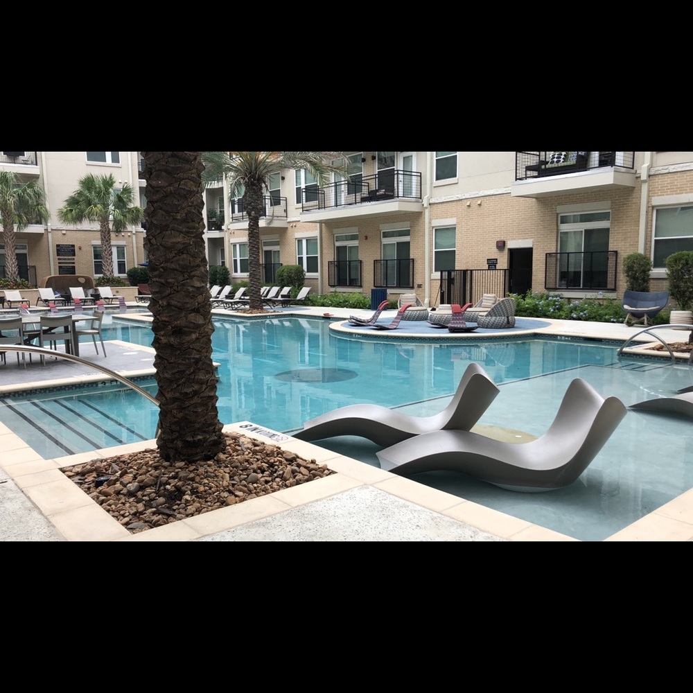 Meet your Posher, Jenny